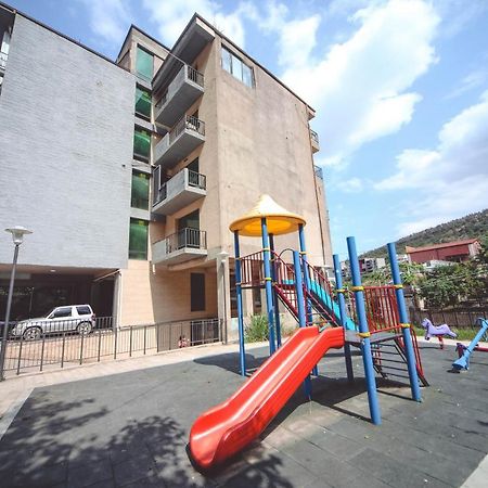 Under The Mountain Apartment Тбилиси Екстериор снимка