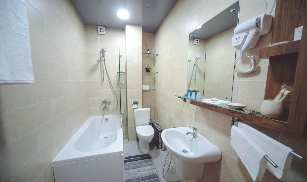 Under The Mountain Apartment Тбилиси Екстериор снимка